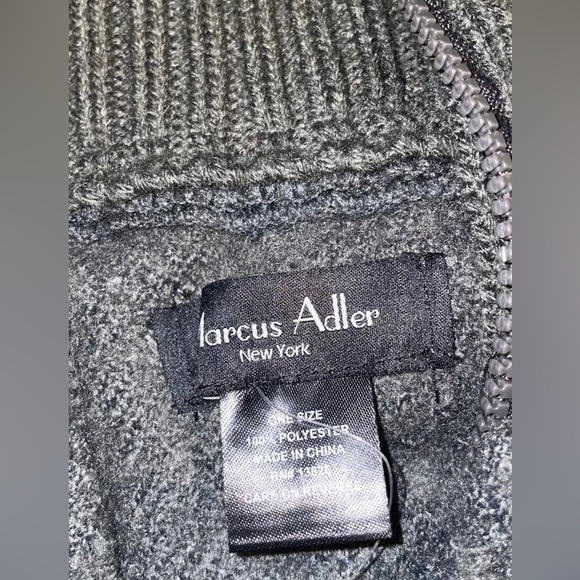 EUC Gray poncho Cape with zipper, great for chilly weather turtleneck ONE SIZE - Picture 11 of 16